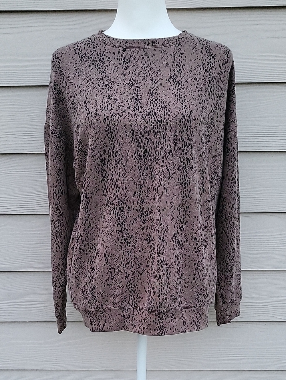 Athleta Studio to Street Splatter Animal Print Crewneck Sweatshirt Womens Small